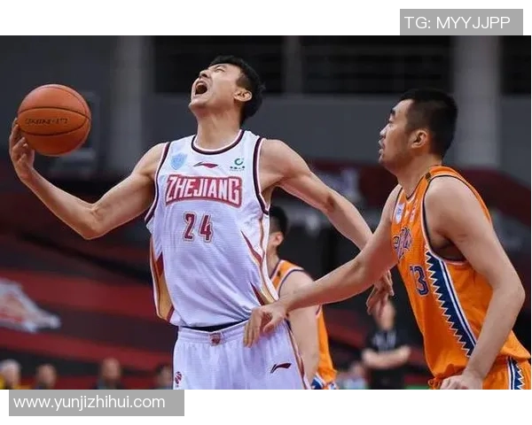 武汉篮球队勇夺第二名助力球队在状态排行榜中崭露头角